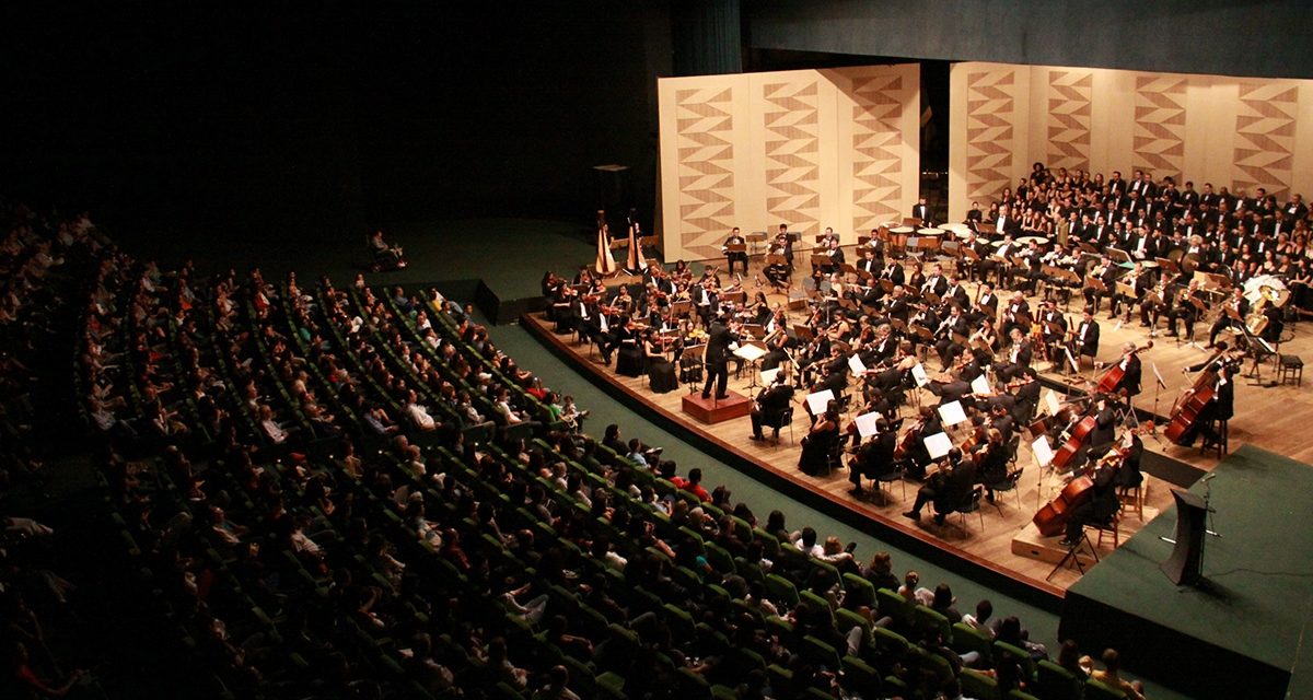 04-03 Brasília Symphonic Orchestra at Cine Brasília