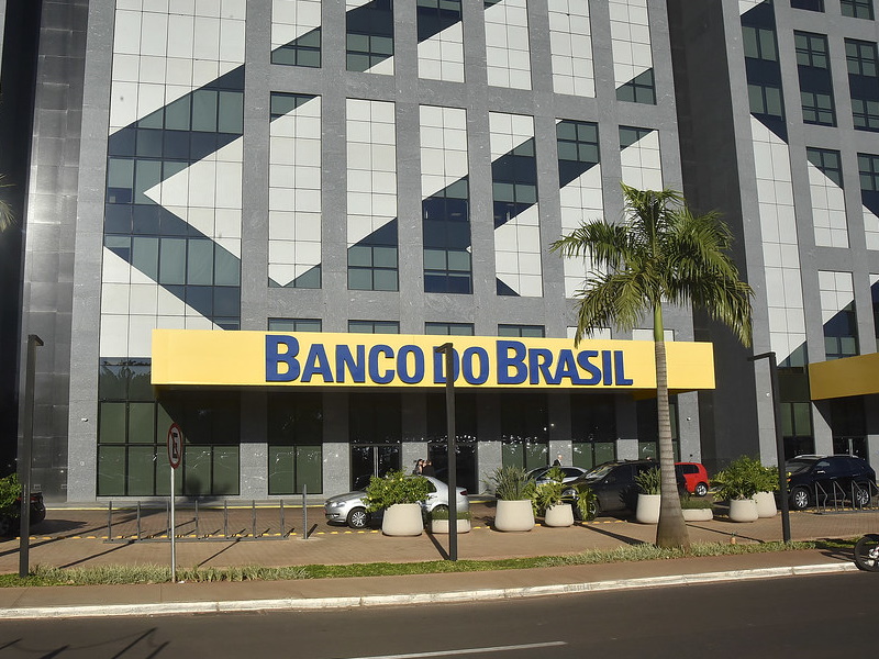 Banks working normally in Brasilia.