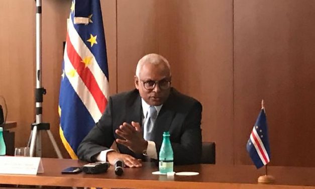 PRESIDENT OF CABO VERDE RECEIVES BRAZILIAN JOURNALISTS
