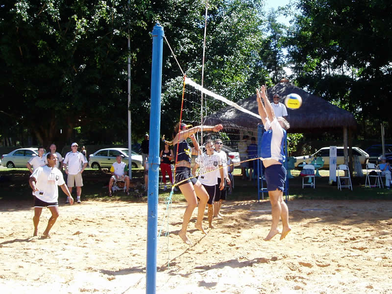 THE GUIDE AMATEUR BEACH VOLLEYBALL TOURNAMENT