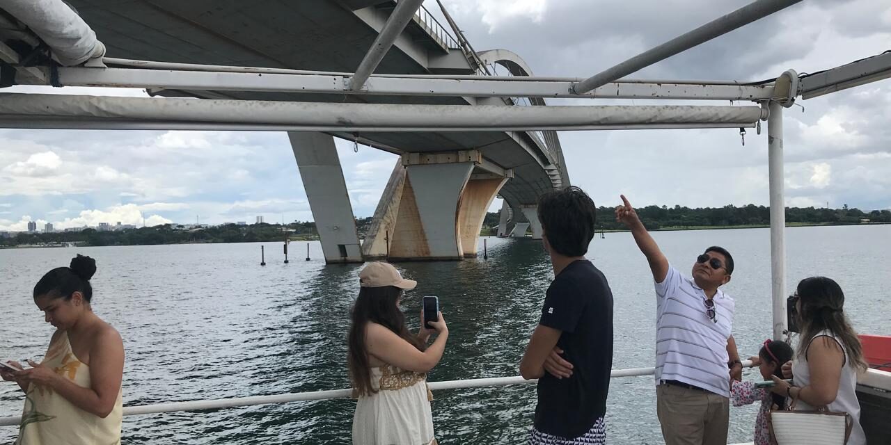 THE GUIDE Promoted a BOAT RIDE!
