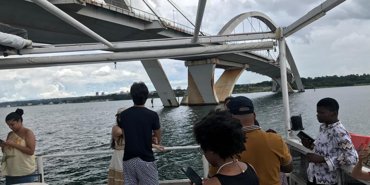 THE GUIDE will promote a BOAT RIDE on August 29!!!